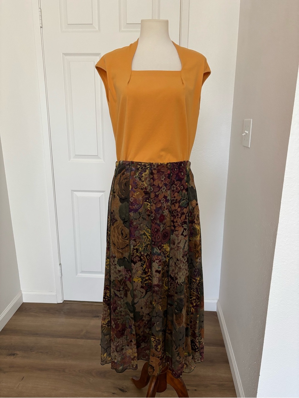 Coldwater Creek Mustard Top with Autumn Floral Maxi Skirt Size M (10-12)
